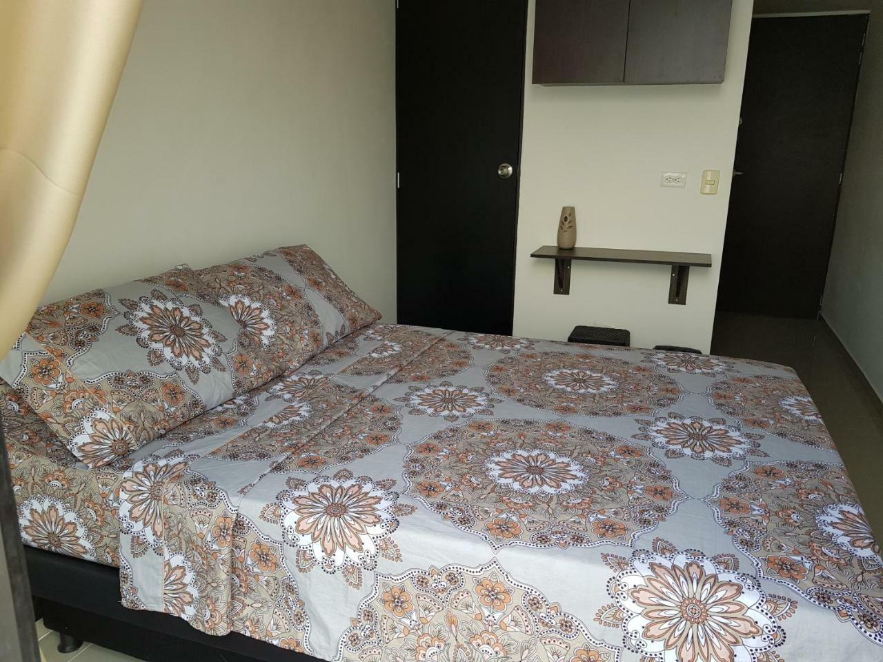 Apartasuites Medellin Los Molinos Екстер'єр фото